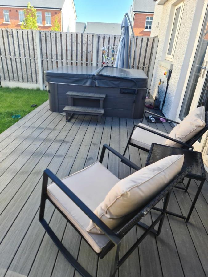 Dublin Jacuzzi Escape Appartement Buitenkant foto