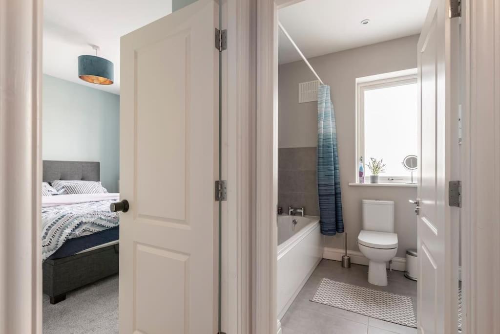 Dublin Jacuzzi Escape Appartement Buitenkant foto